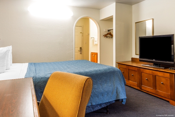 RODEWAY INN
